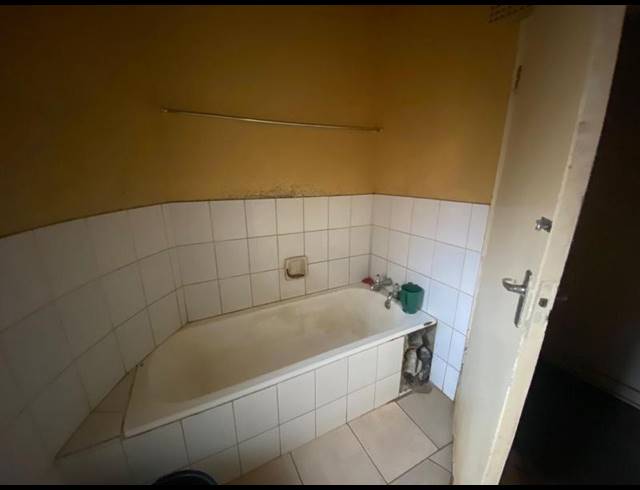 5 BEDROOM HOUSE FOR SALE IN AUCKLAND PARK